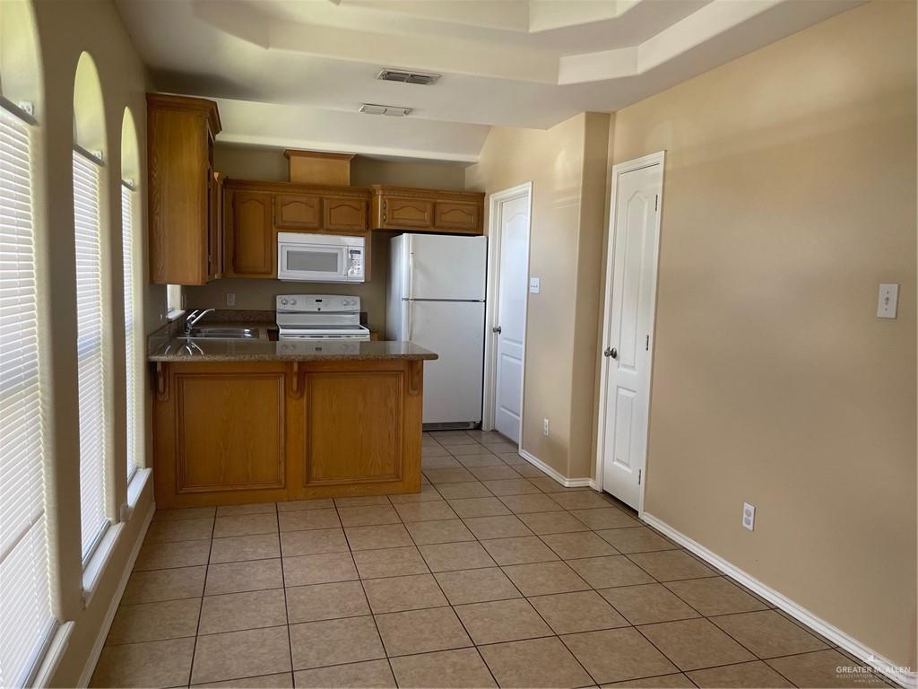 Photo 3 of 1916 Upland Drive #1