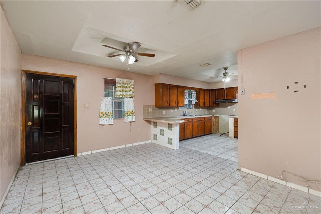 Photo 4 of 4012 Raul Longoria Road