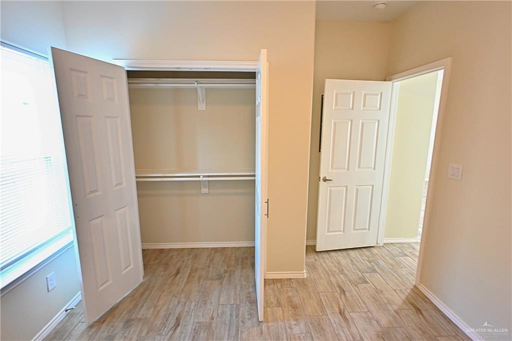 Photo 11 of 4902 Hiawatha Drive