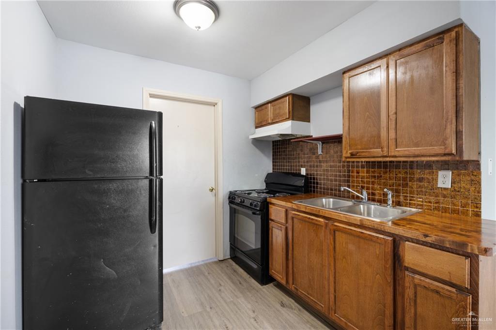 Photo 6 of 102 Holland Avenue