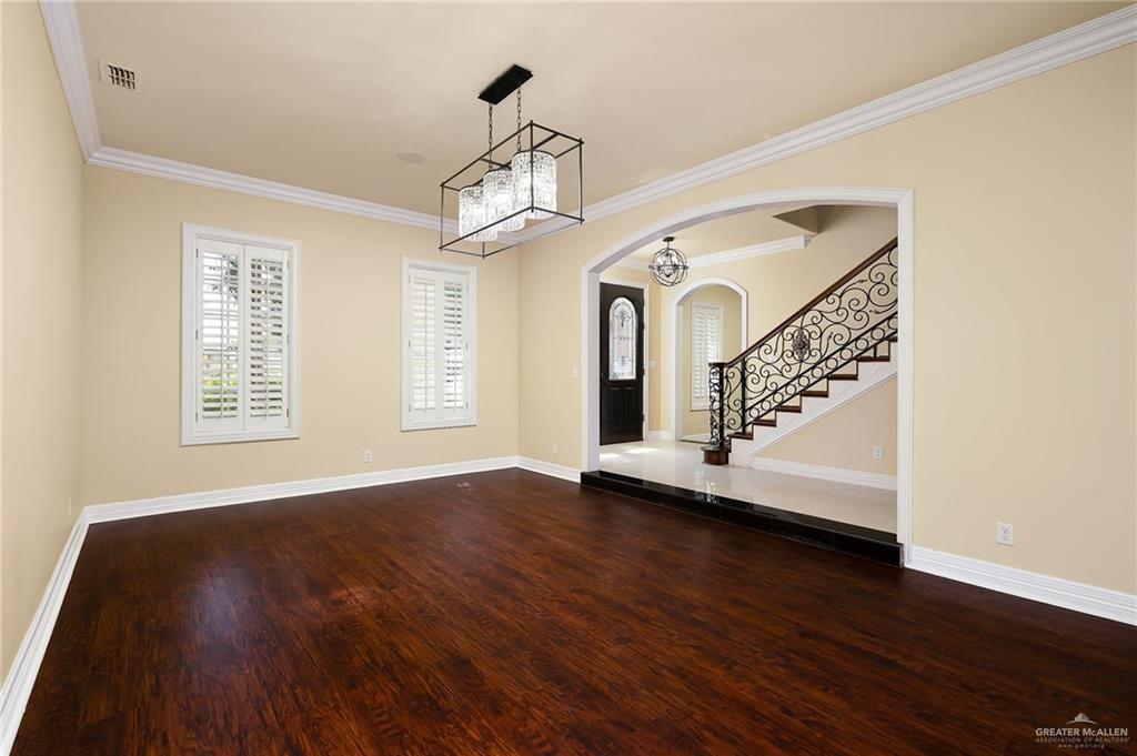 Photo 6 of 5601 4th Street