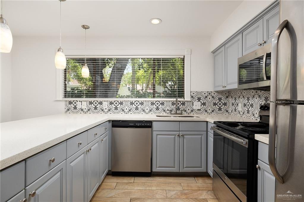 Photo 6 of 113 Tearose Avenue