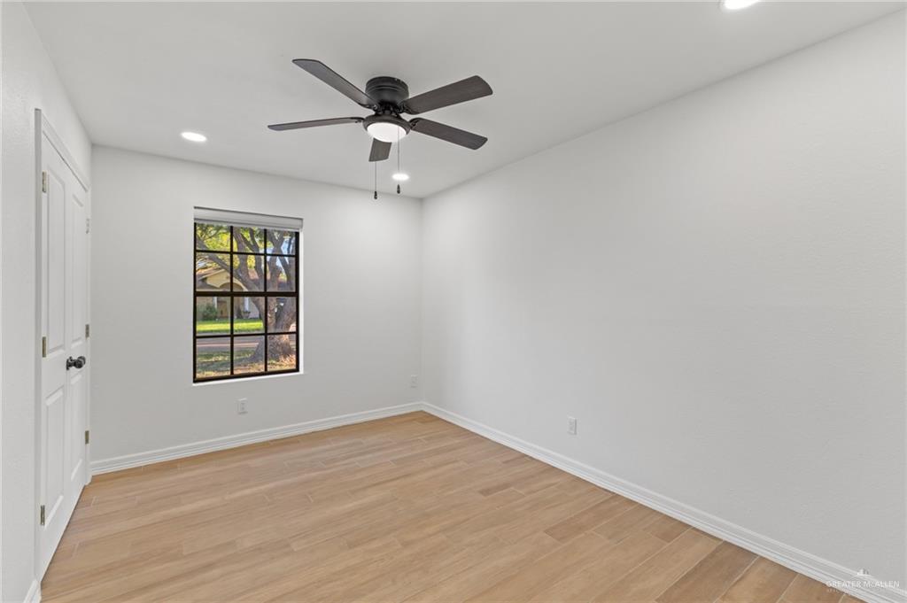 Photo 15 of 104 Aldrin Street