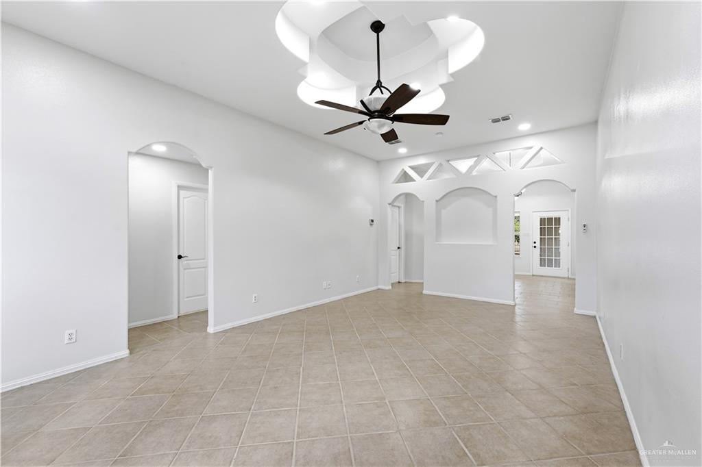 Photo 6 of 1005 Praline Drive
