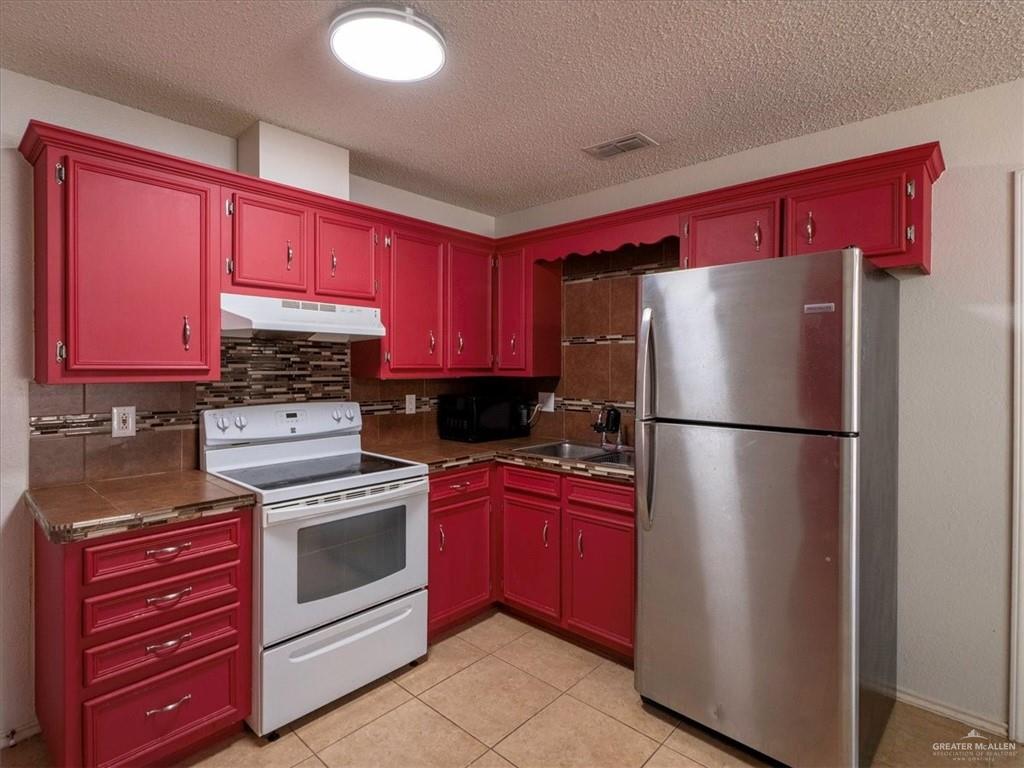 Photo 2 of 2900 Kilgore Avenue