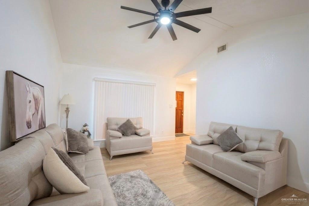 Photo 3 of 114 La Quinta Drive