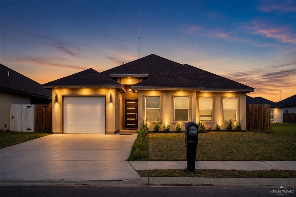 Photo 2 of 6000 Rayo Del Sol Street