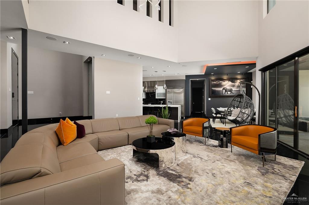 Photo 7 of 332 Jay Avenue