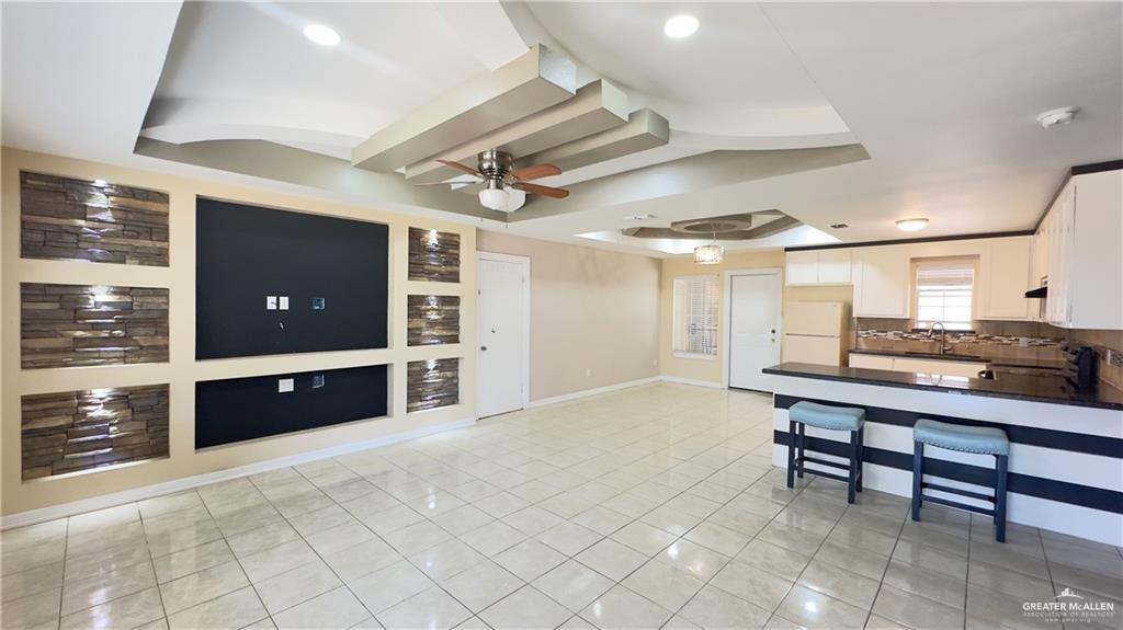 Photo 3 of 113 Greenlawn Drive