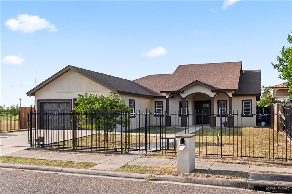 Photo 1 of 718 Ruben Street, Donna