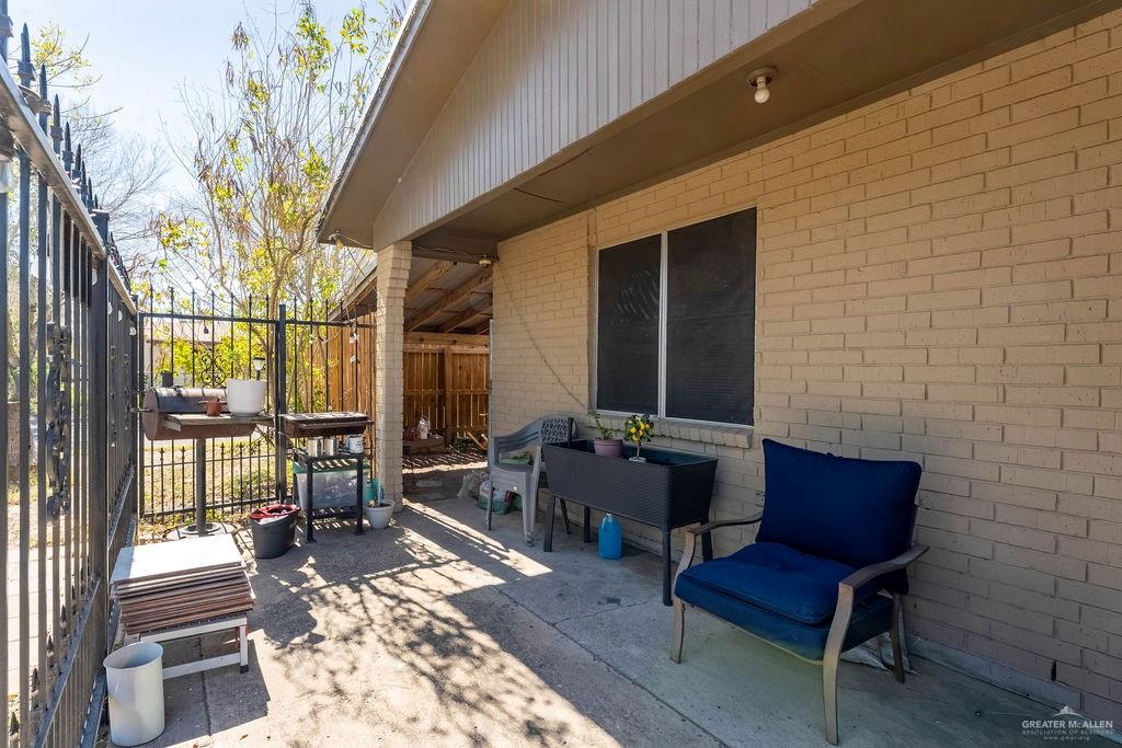 Photo 5 of 903 19th Avenue