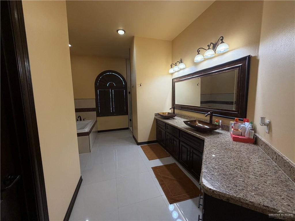 Photo 12 of 28 Zinnia Street