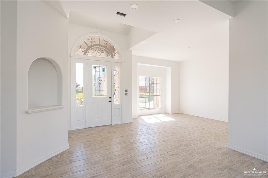 Photo 2 of 403 Melanie Drive
