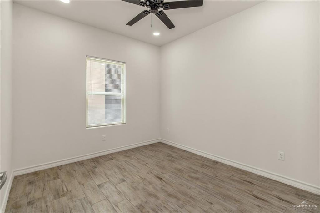 Photo 4 of 900 Redbud Avenue #16A4