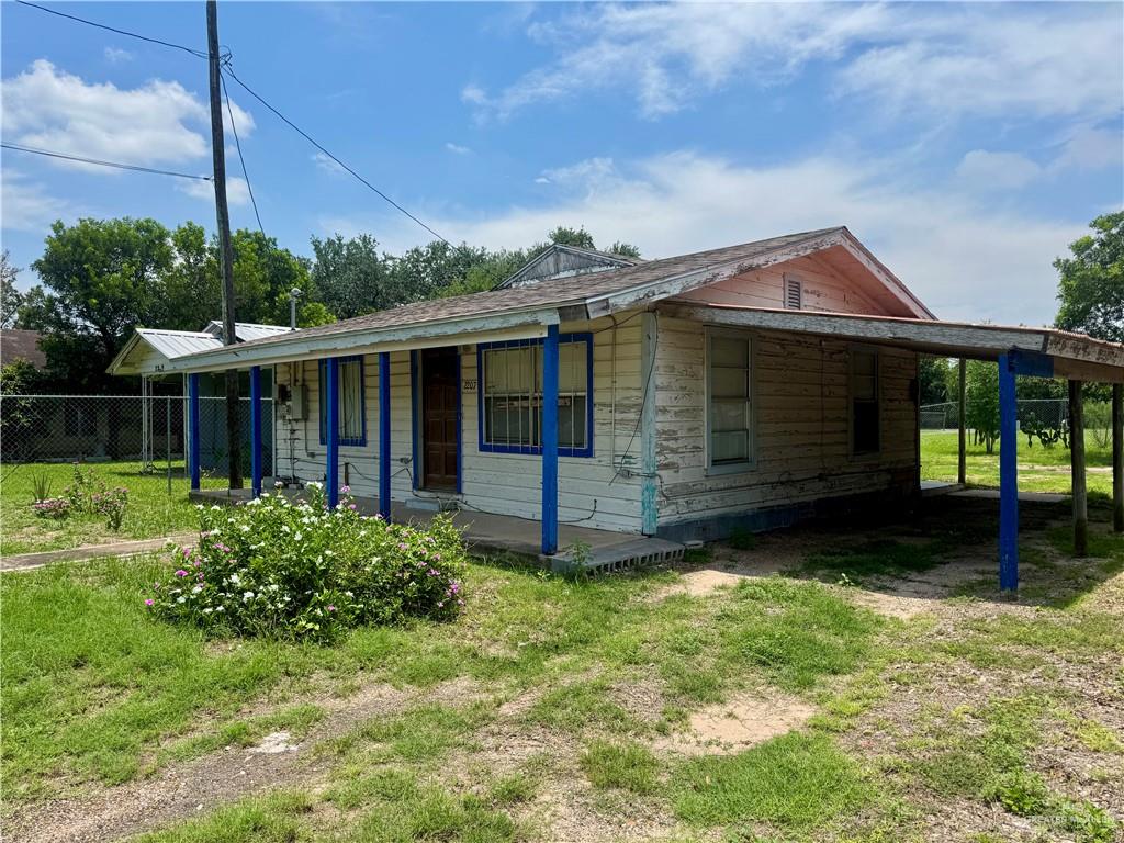 Photo 2 of 2207 Benitez Street