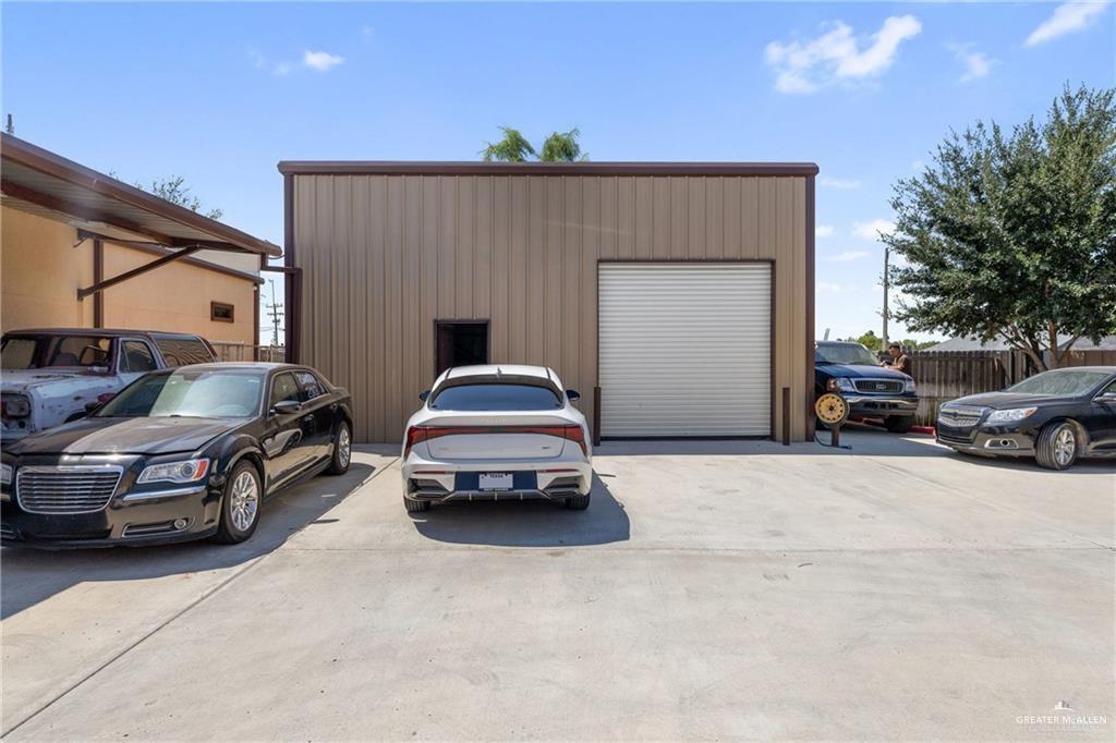 Photo 12 of 3303 Veterans Boulevard
