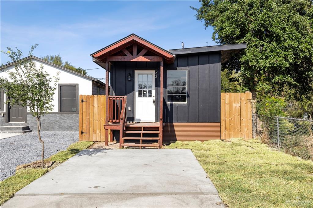 Photo 1 of 323 3rd Street, San Juan