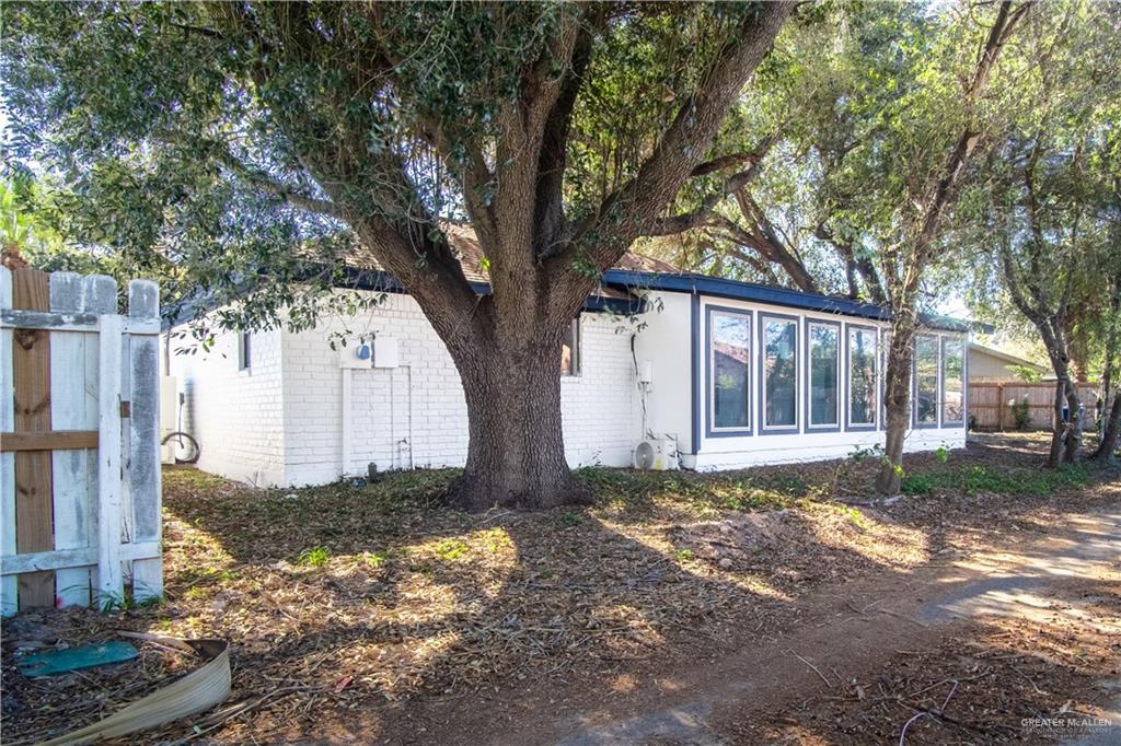 Photo 3 of 500 Kerria Avenue
