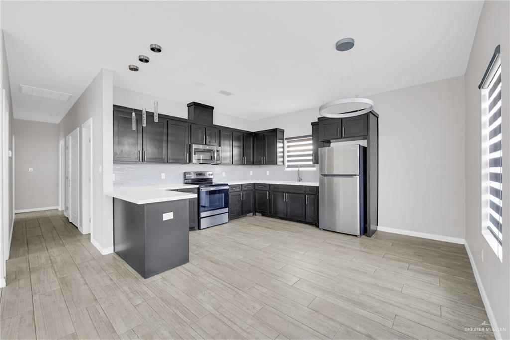 Photo 6 of 1700 Angelina Drive