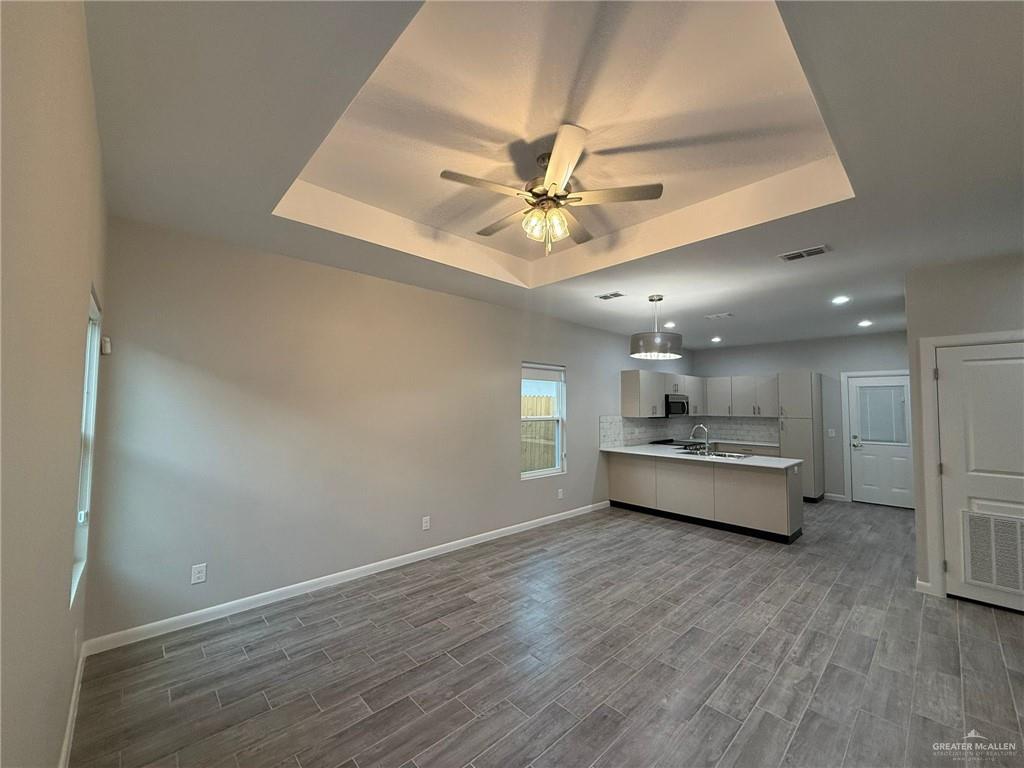 Photo 3 of 812 Dove Avenue #3