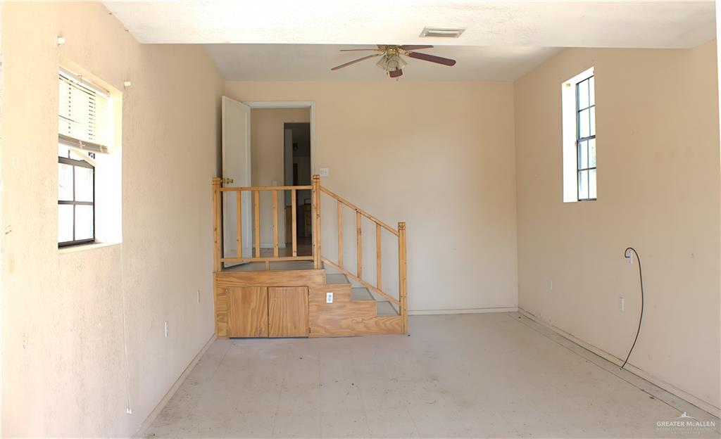 Photo 4 of 502 East Street