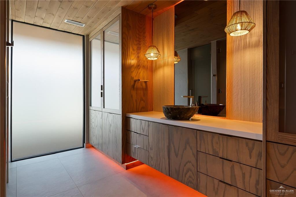 Photo 16 of 1416 7th Avenue