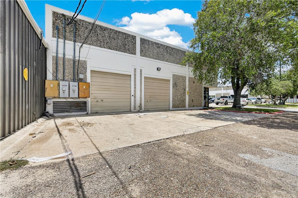 Photo 10 of 3750 Gardenia Avenue