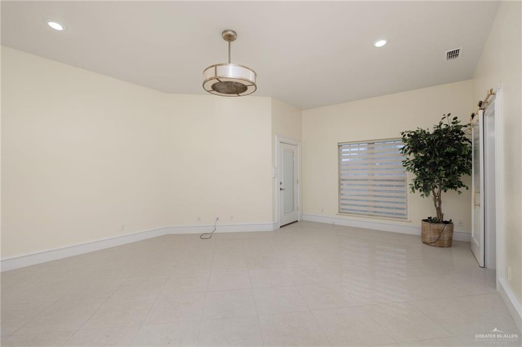 Photo 12 of 1300 Northgate Lane