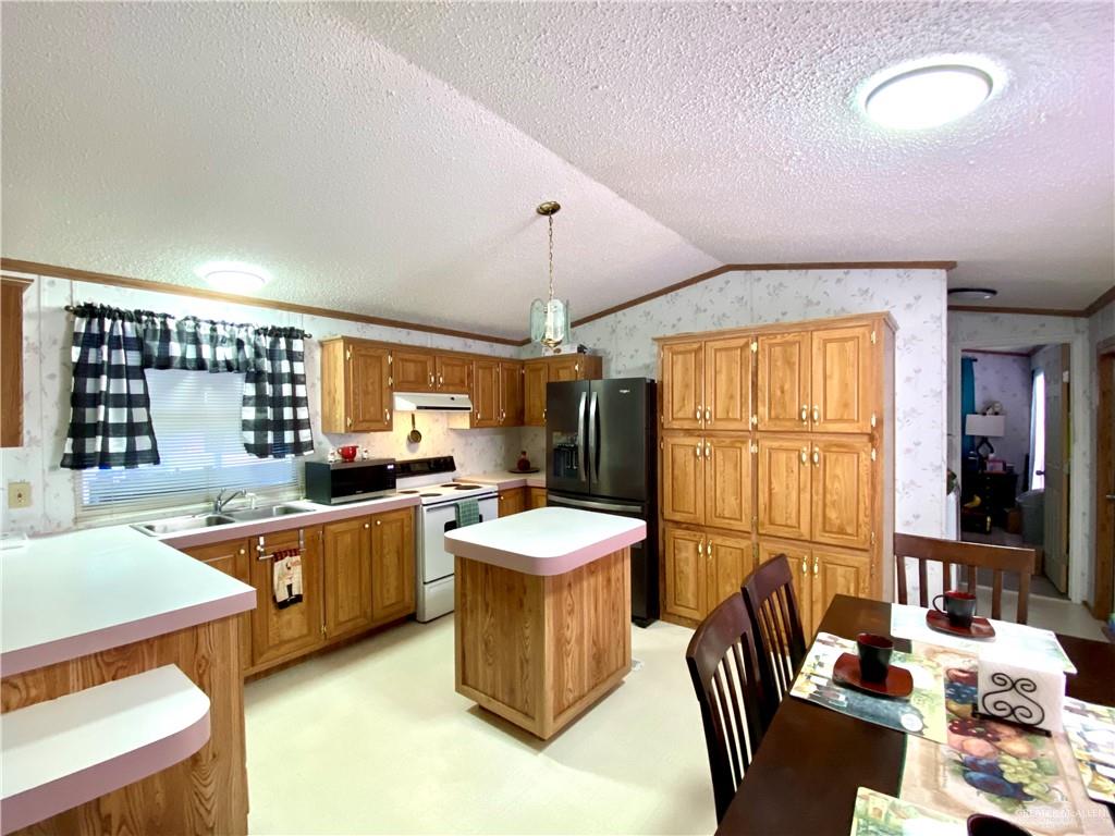 Photo 6 of 2407 Meadowlark Street #380