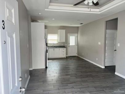 Photo 3 of 822 Blair Avenue