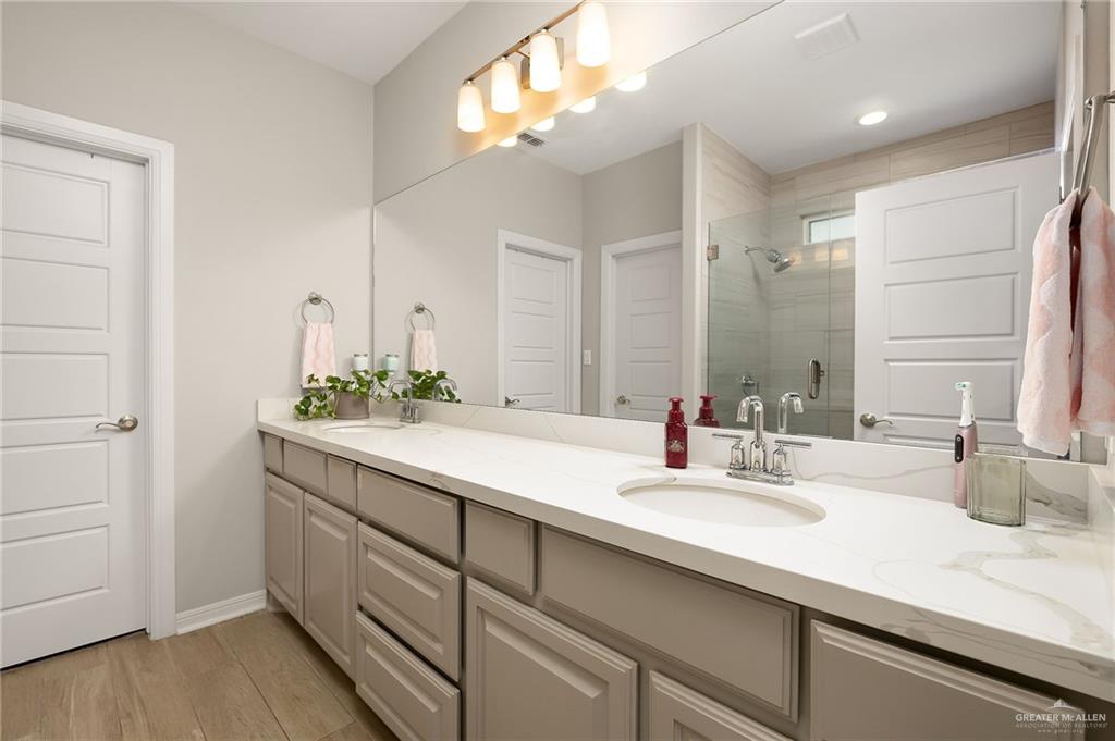 Photo 9 of 14435 Chalk Ridge Drive