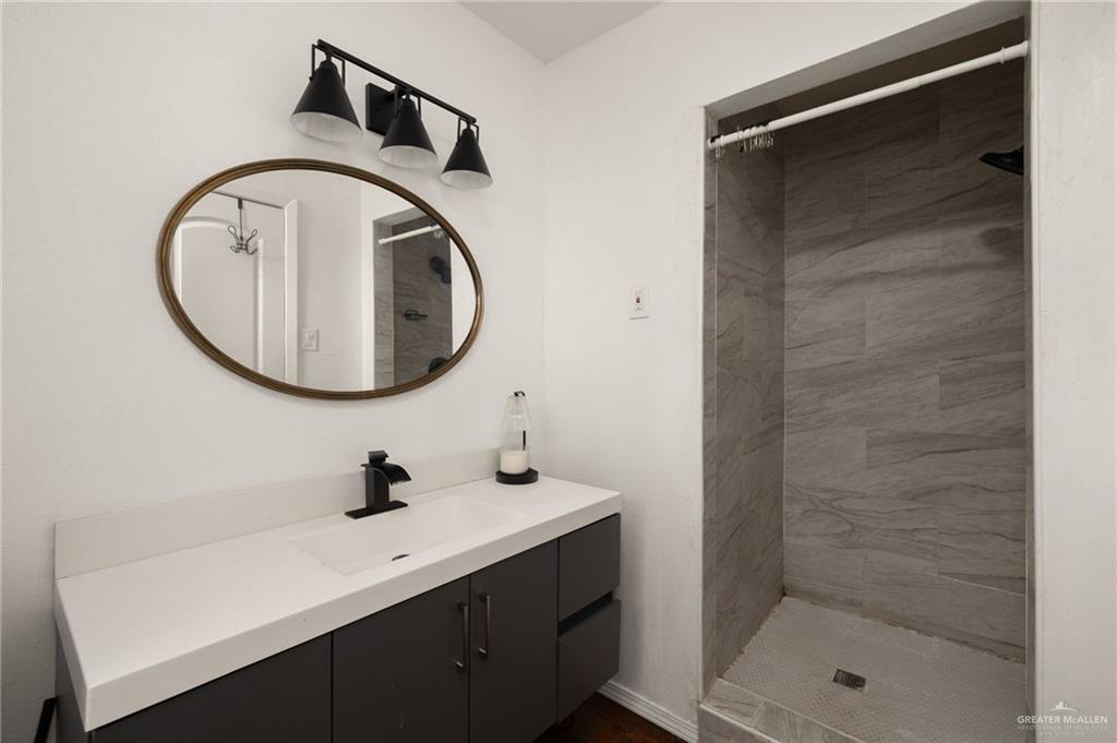 Photo 8 of 2308 Lisa Ann Avenue