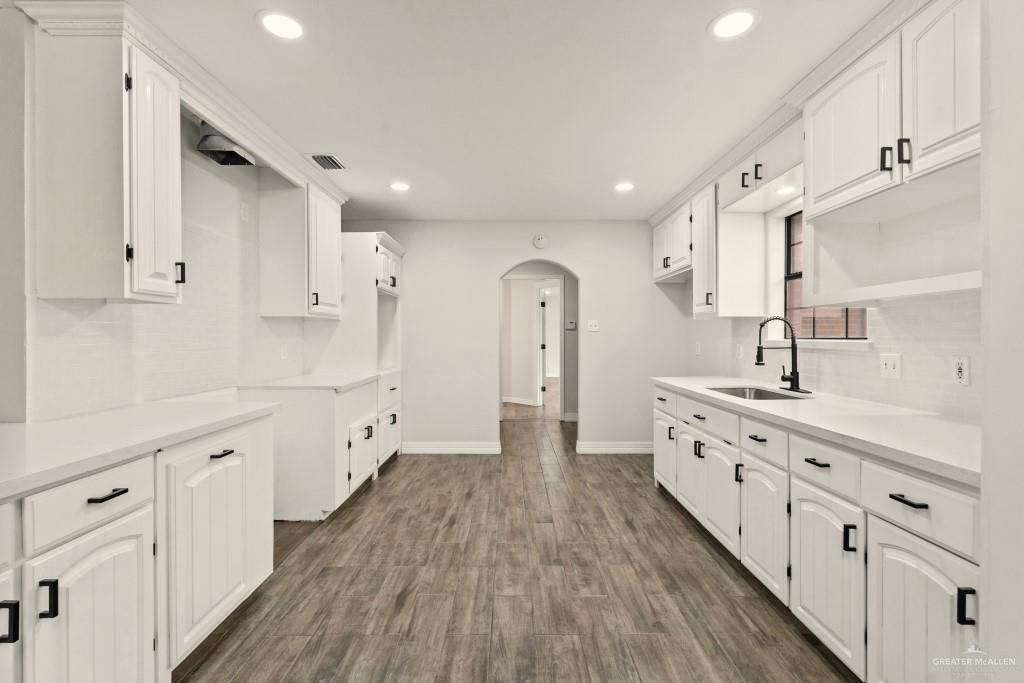 Photo 4 of 413 Los Cerritos Circle