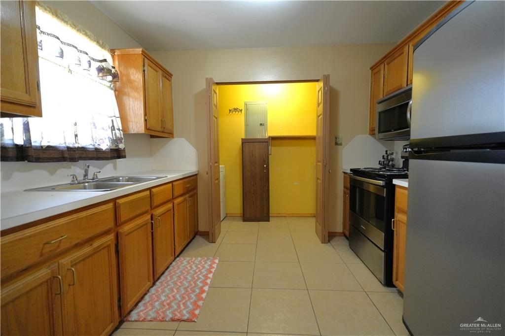 Photo 5 of 710 Rio Vista Avenue