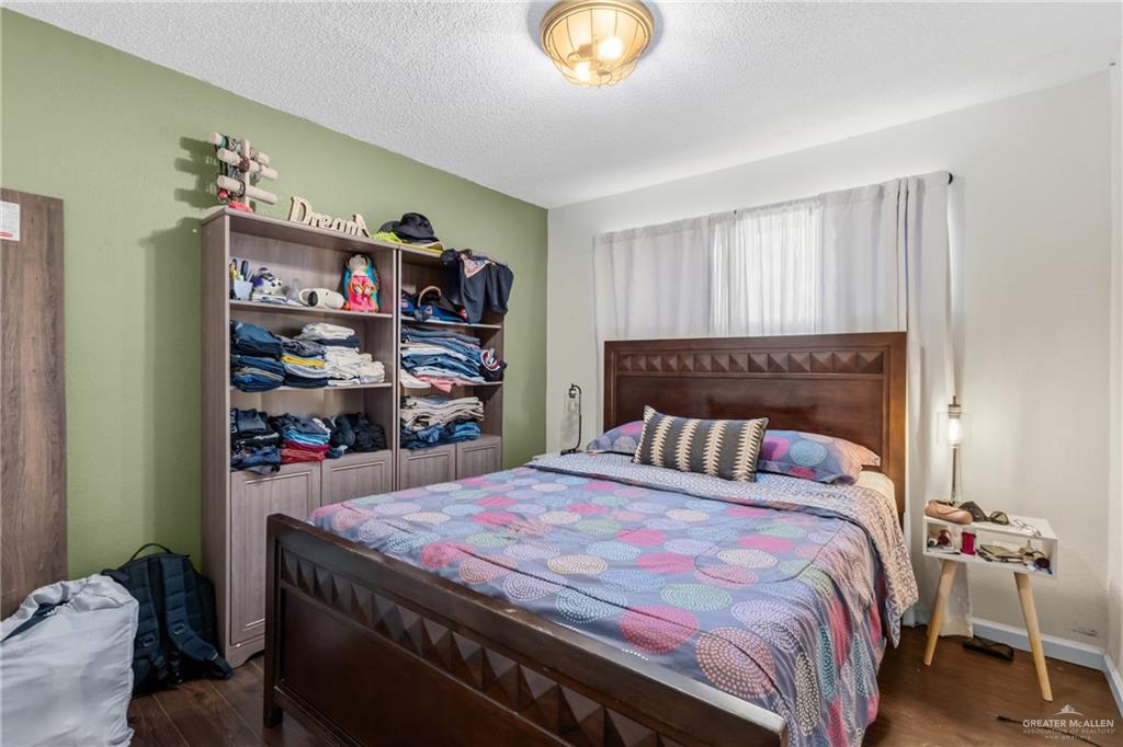 Photo 10 of 608 Iris Avenue