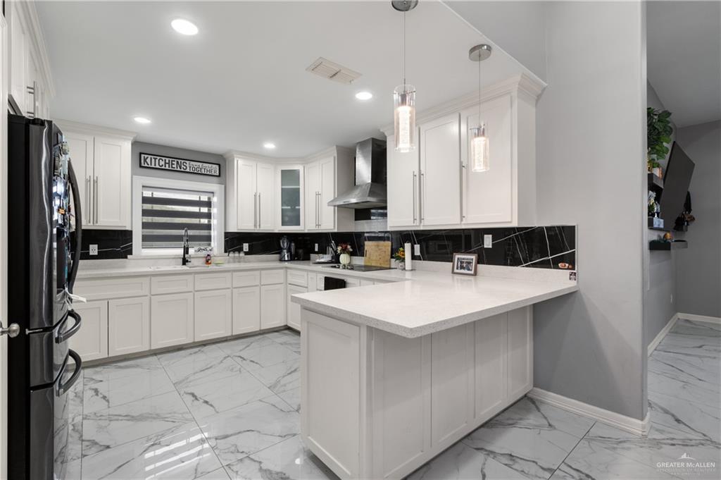 Photo 9 of 502 Casiano Street