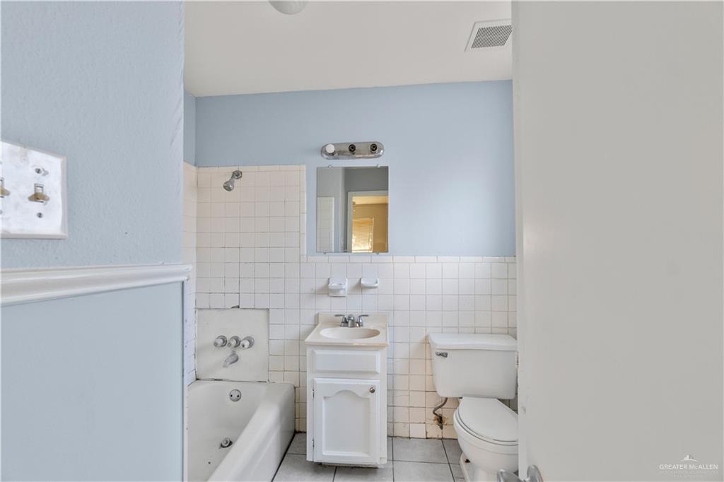 Photo 4 of 201 Montevideo Avenue #11