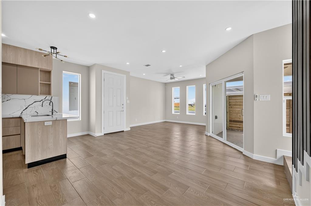 Photo 4 of 2909 Santa Amanda #4