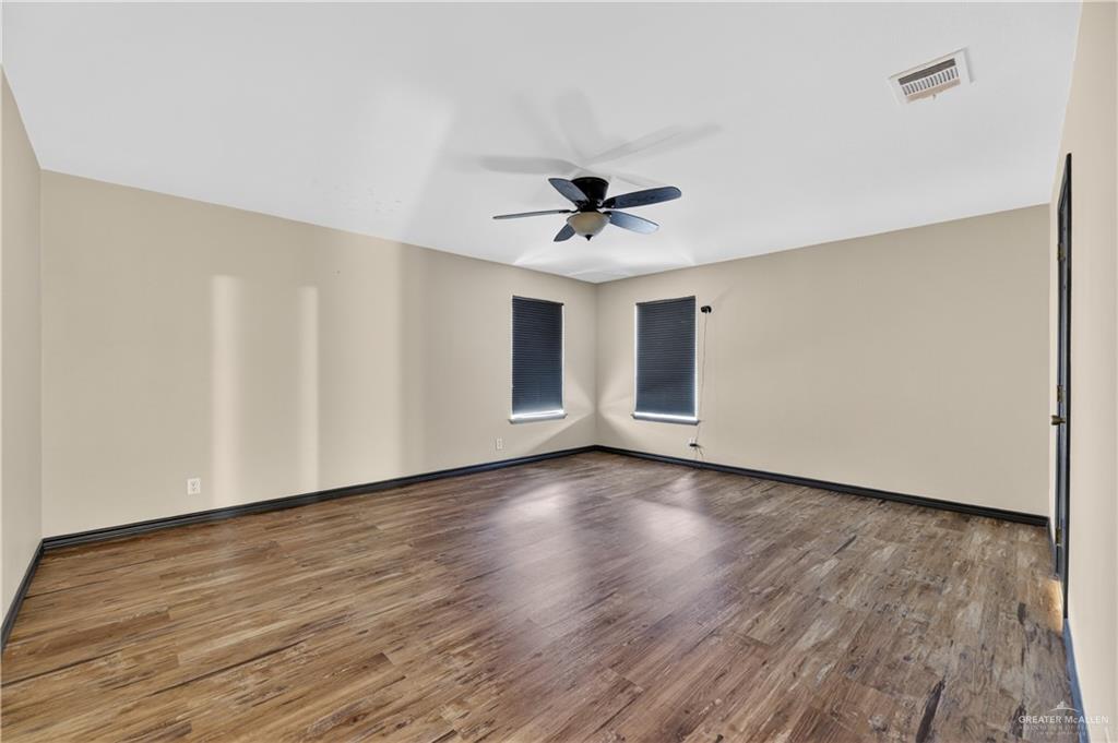 Photo 16 of 606 Barton Drive