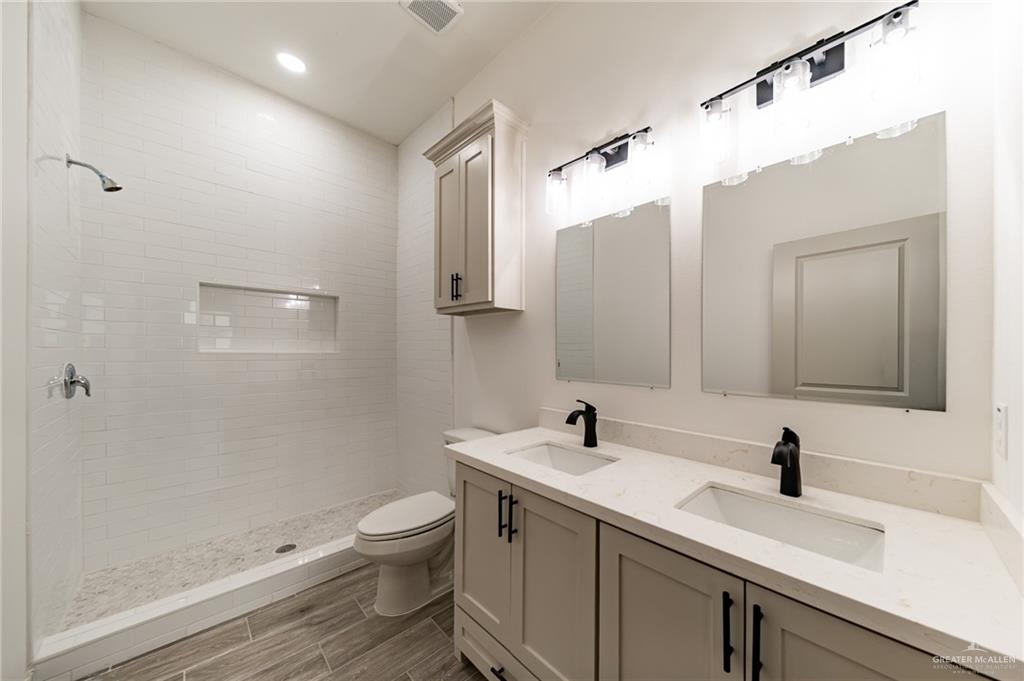 Photo 12 of 2316 Thornton Avenue