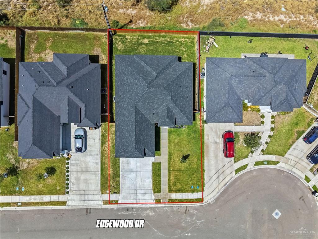 Photo 20 of 915 Edgewood Drive