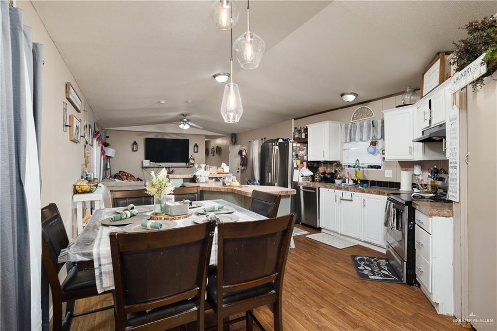 Photo 5 of 1532 Oak Lane