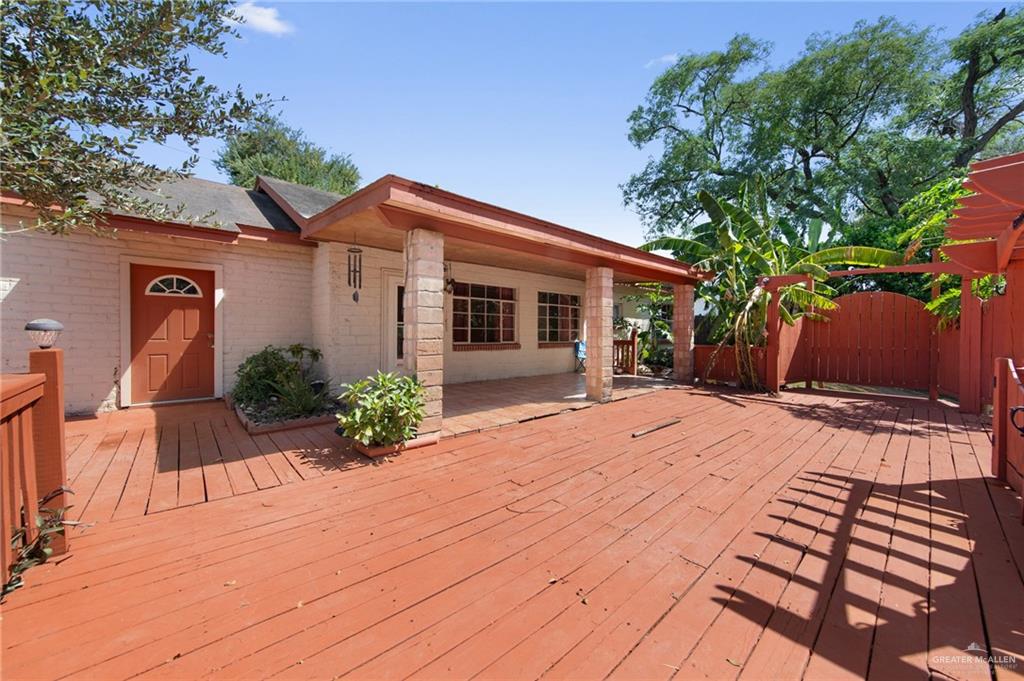 Photo 10 of 5 Aguilar Street