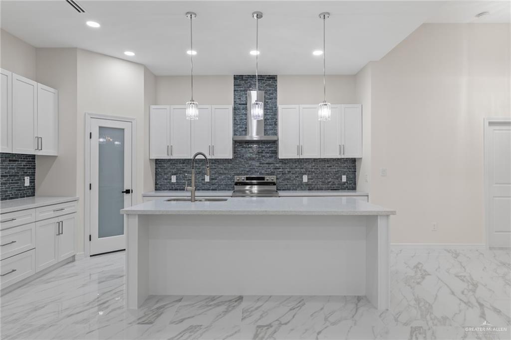 Photo 6 of 2708 Burberry Drive