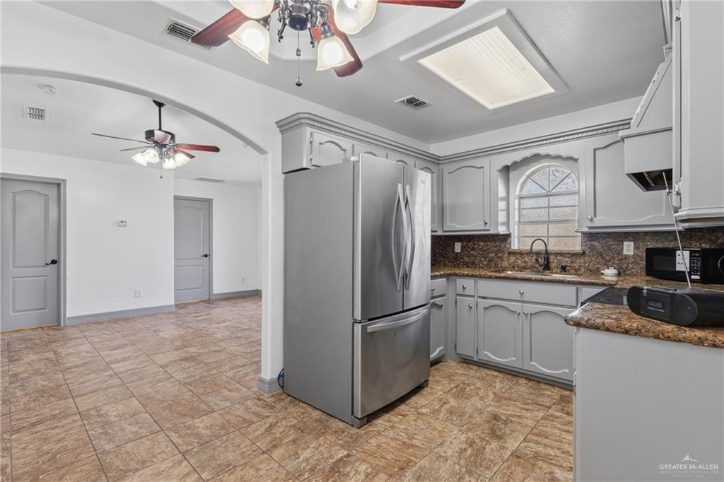 Photo 3 of 312 23rd Avenue