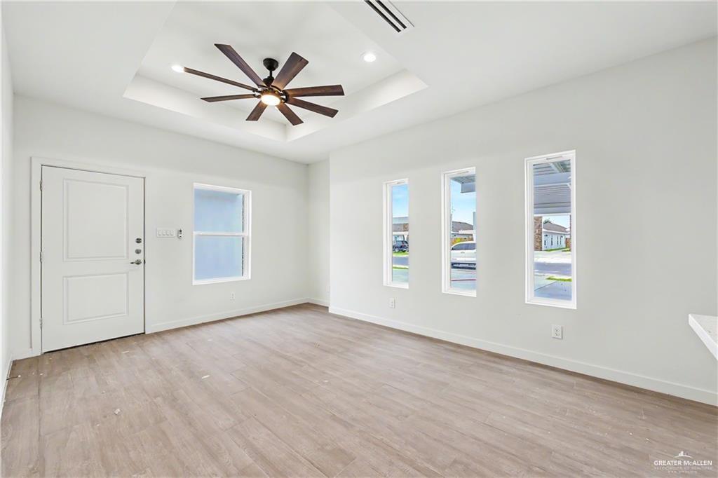 Photo 2 of 5800 Ozark Avenue #4