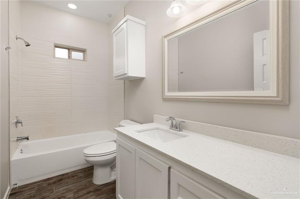Photo 11 of 1506 Playa Drive