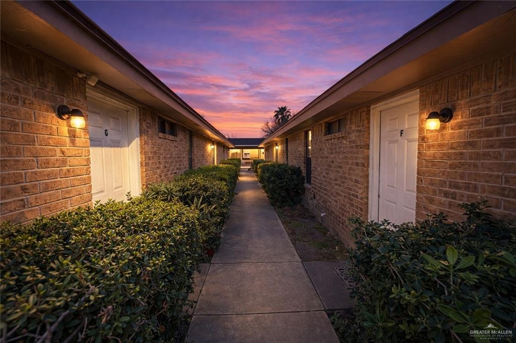 Photo 3 of 607 Gastel Circle #F