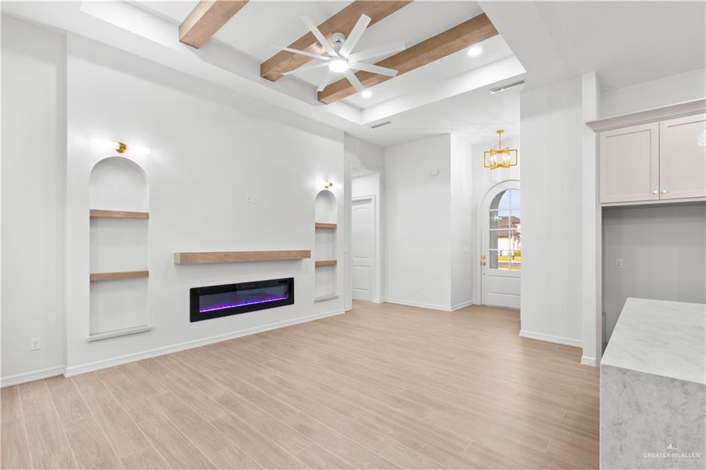 Photo 4 of 3020 Enzo Lane