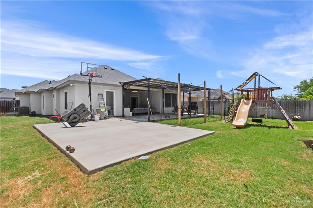 Photo 14 of 2809 Silver Oak Avenue